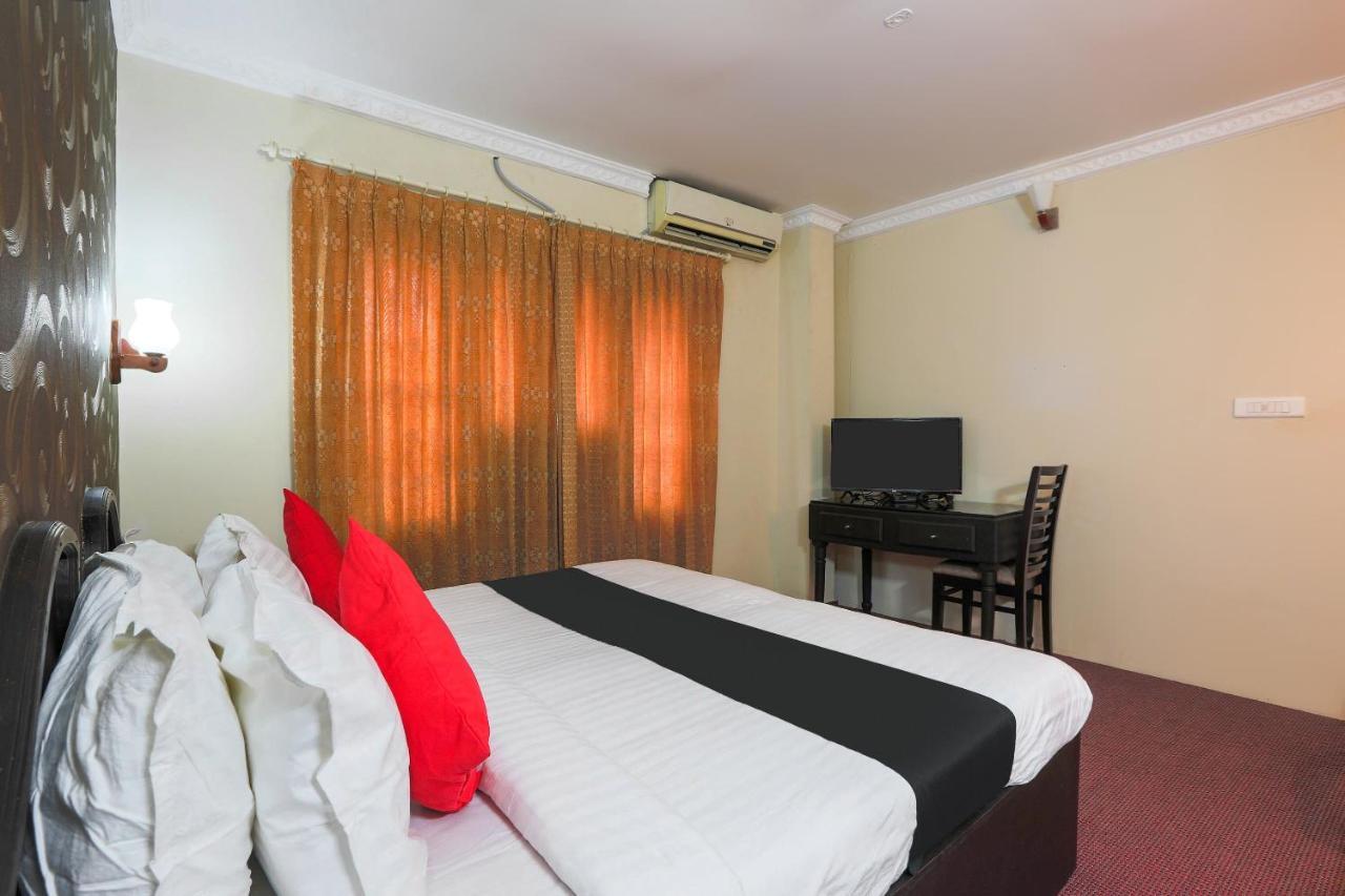 Capital O72337 Hotel Konkan Tadka Mumbai Exterior photo